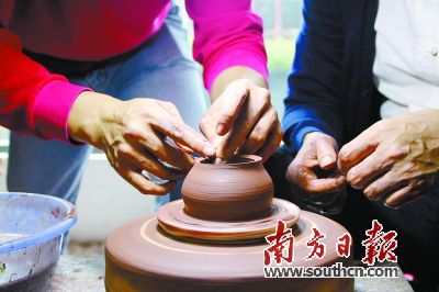 2015�Ї�(gu��)����ɽ���tľ�Ҿ��Ļ����[��(hu��)����ʢ���_Ļ(�M�D)