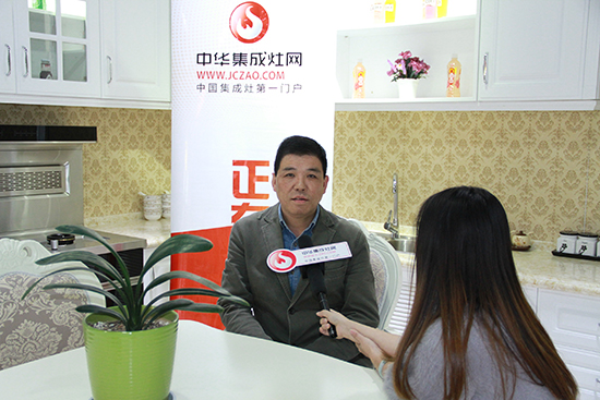 ���ż�����ߺ��壺�͑����� �Գ���Ʒ�ưl(f��)չ֮·