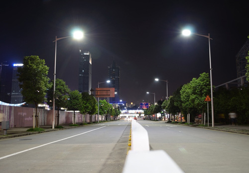 ׌����������M��ˇ�L(f��ng)�� ����·�����мҵ�ζ��