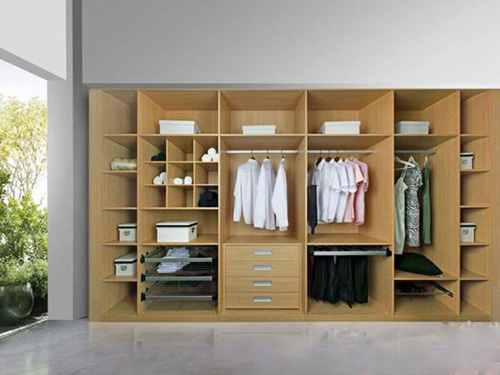 衣柜企業(yè)唯有主打產(chǎn)品才能贏得市場(chǎng)