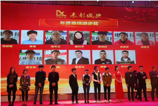 ���ʮɫ������ȴ��p  ��(y��u)���T���@��