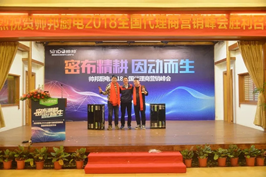 �ܲ����� ����N는y�ִ�����2018��ǰ�M(j��n)