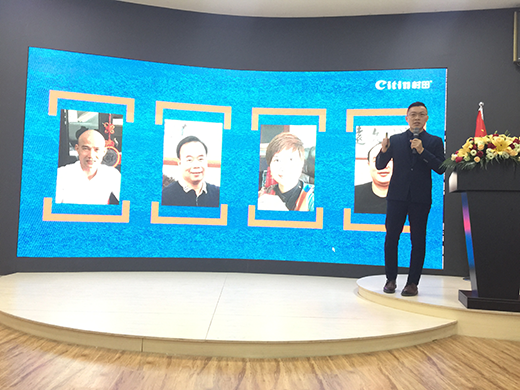 ����ɷ�2018�괺������(y��ng)�̴��(hu��)ʢ�����_