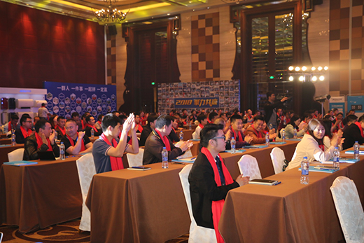 ȫ�̡����^���A�T�N�l(w��i)��(j��ng)�N�̴�����ʃ�(n��i)��