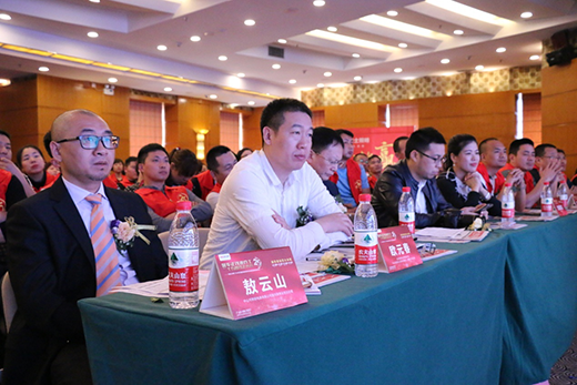 �������缉(j��)�e������Ʒ�� �Ŀ�ʿ�վoȭ�^Ŭ����