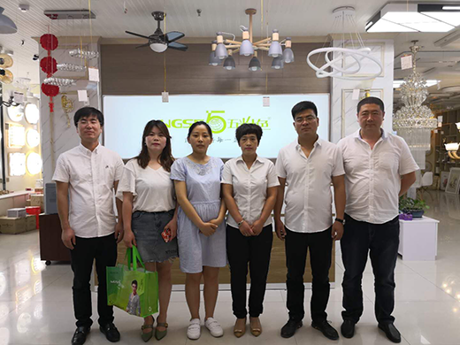 ���ʮɫ�����\����(w��)�A�����M(f��i)�߿ڱ�