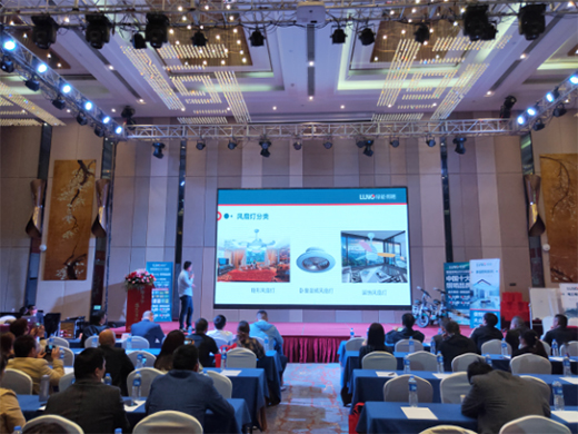 LUNO�G�������ж����x�� ���ڶ���