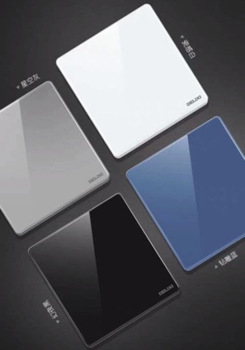 �����������������Ҿ�늚�������o(h��)������ɫ