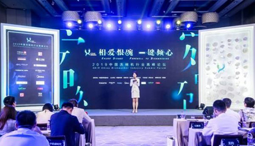 ���Ͼ���(li��n)��(d��ng) �K���������ϴ��C(j��)�Ј�