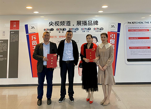 Ʒ��ȫ�ݶ�����Ʒ�l(f��)�����A�M��Ļ ���𺞼s�ᳱ