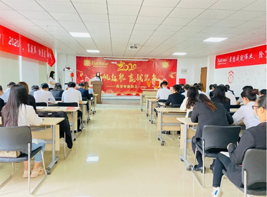 �R�ąf(xi��)����ͬ�۹���(j��)���̵����܏N�l(w��i)���·݆T�����ô��(hu��)