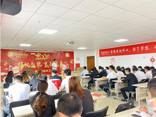 �R�ąf(xi��)����ͬ�۹���(j��)���̵����܏N�l(w��i)���·݆T�����ô��(hu��)