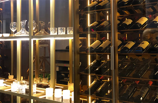 ǡ����̎�ľ��¾ƹ�������ȫ�X�ҾӞ����ʬF(xi��n)