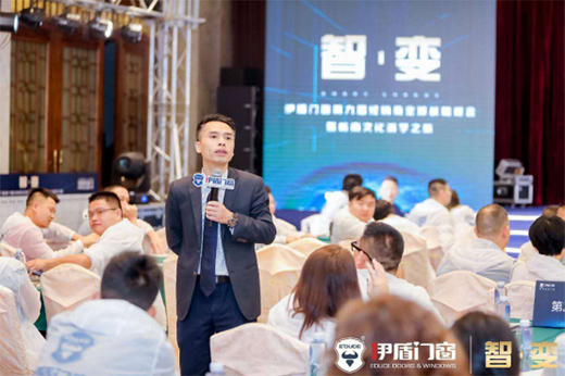 ����ף�R�����T���ھŌý�(j��ng)�N�̑�(zh��n)�Է��(hu��)�A�M��Ļ