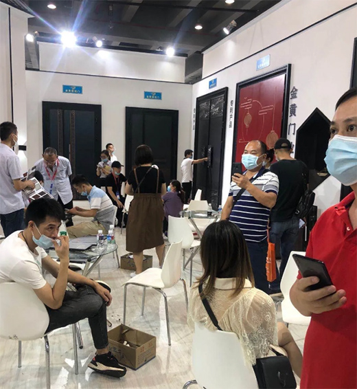 ܊��(qi��ng)�T�I(y��)չ�d�𱬣���Ʒ���I(l��ng)�ИI(y��)�r(sh��)�г���