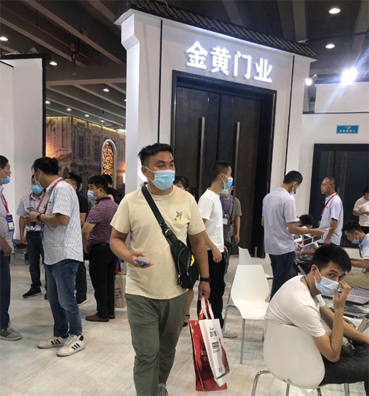 ܊��(qi��ng)�T�I(y��)չ�d������Ʒ���I(l��ng)�ИI(y��)�r(sh��)�г���