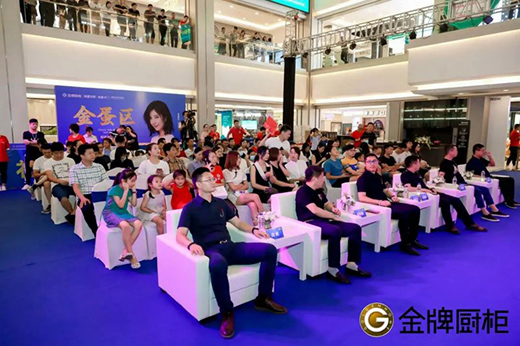 ���ƏN���21�÷��ռ�ʢ�󆢄���Ů���w�Țg�������!