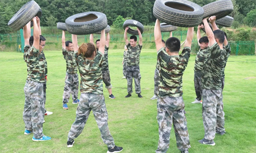 ���ľ��� �ل�(chu��ng)�x�� ٤��ܽ2020��?du��)I�N��Ӣ�F(tu��n)�(du��)��չӖ(x��n)��