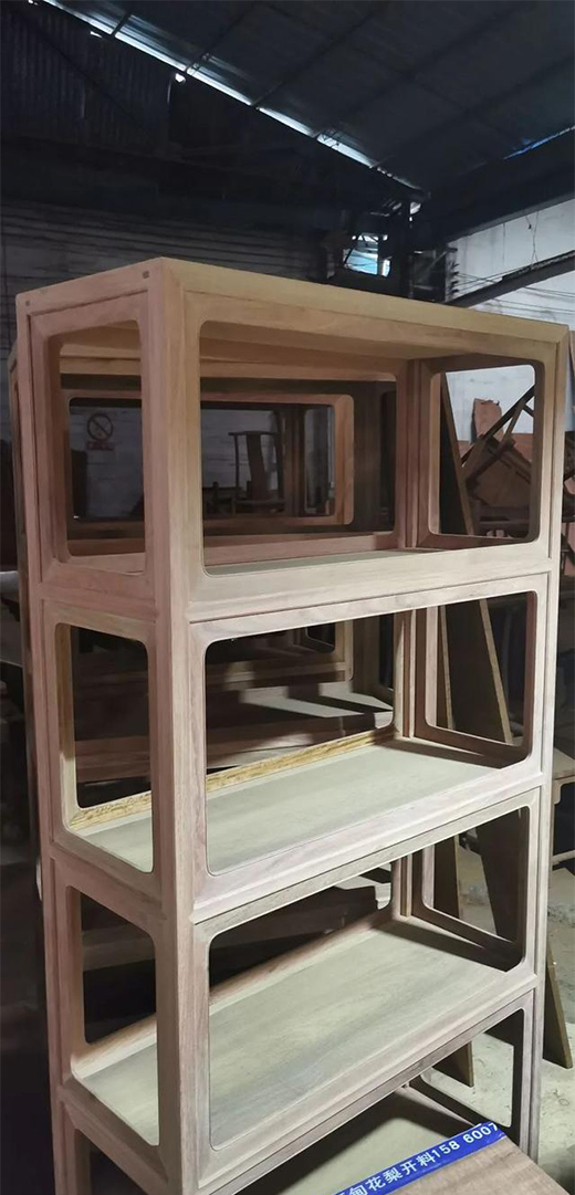 緬甸花梨書架，呈現(xiàn)一件紅木家具完美的詮釋