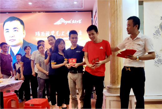 �������ҹ��̲��S�¸����Ļ��ӵ����� ƽ�������ķǷ�����