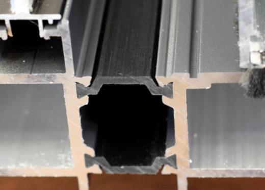 �ﶬ����(ji��)�~�M(j��n) ԣ܎�T������㱣ů���L(f��ng)