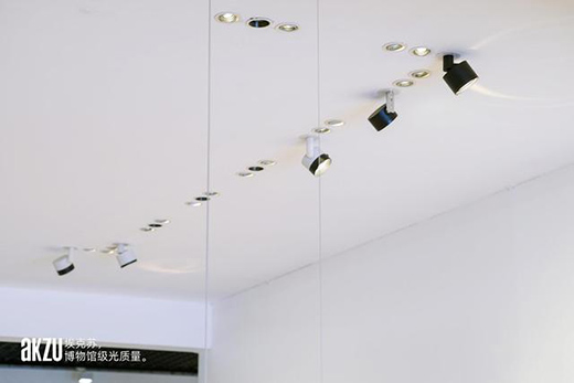 �Ҿ�����֮��(chu��ng)�콹�c�Ľ��c�������KThe Pole�˗Uϵ��