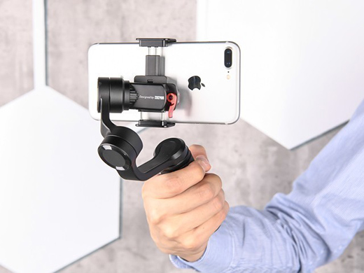 讓手機(jī)化身為專業(yè)攝像機(jī) 智云Q2穩(wěn)定器