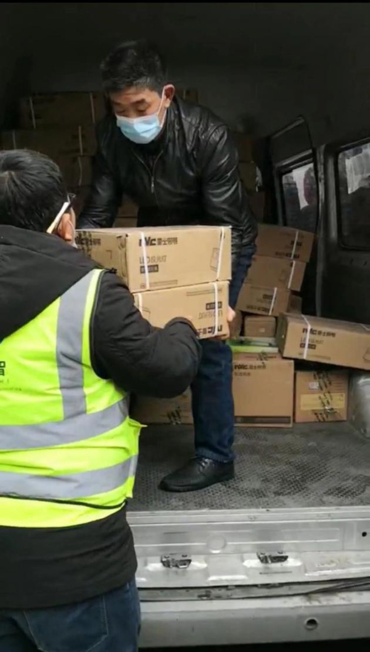 ��ʿ�����s�@�����ߌ�LED�ׄ�(chu��ng)�����������؄eؕ�I(xi��n)��