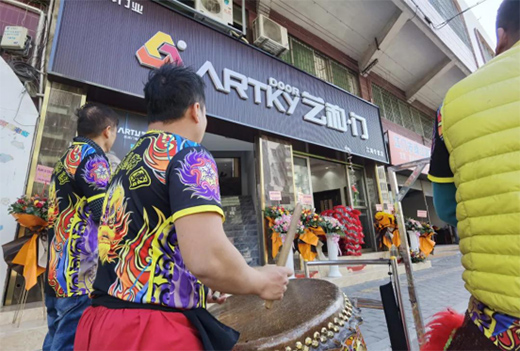 ����ף�R���T�Y��ˇ�͌��u��ʢ���_�I(y��)!