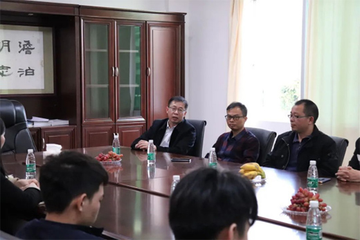 �|��ܘI(y��)�c�_ƽ�C늌W(xu��)У�M��У��������s�߽��ƃxʽ