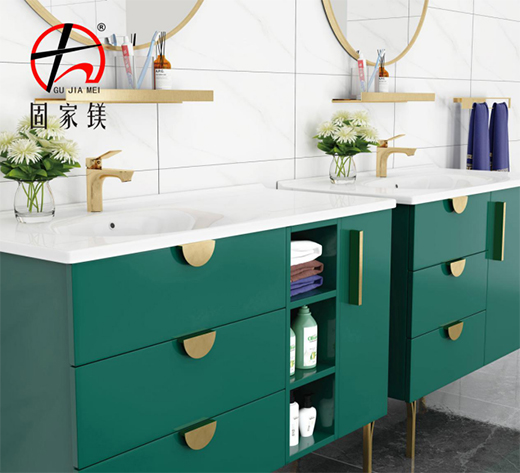 �̼��V����������һ�����Ҿӡ��Ú�ɫ��