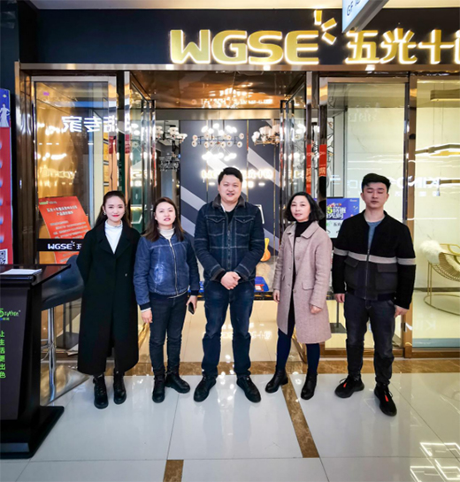 ���ʮɫ�����׽�������������\�����