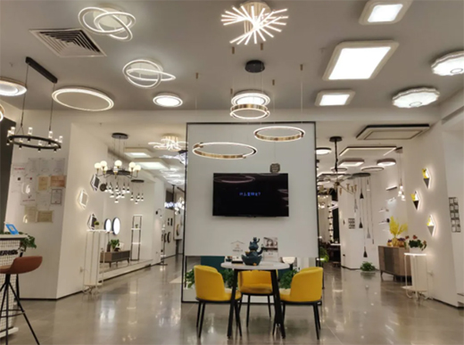 �x���ɂ�������L���L����ꖶ���