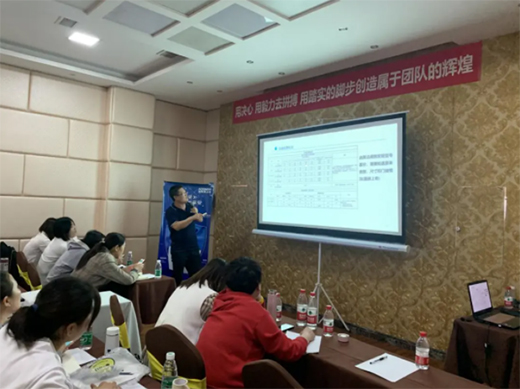 ��˹���l(w��i)ԡ20����(li��n)��(d��ng)��ٻ��(d��ng)ϯ���A���^(q��)��