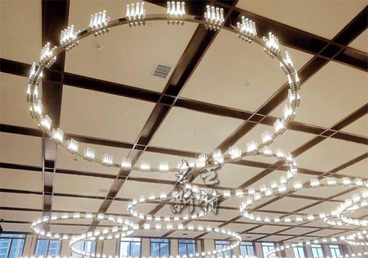 һ��M(m��n)���������ğ���������g���Ƴ���ͬ�Շ�