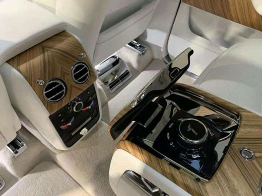 ��˹�R˹��(k��)���� LED����(n��i)���Ƕ�pR��(bi��o)