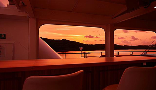 ��˹�Ǳ�����֮���������ռ��䣬�ß����c���ӭ������