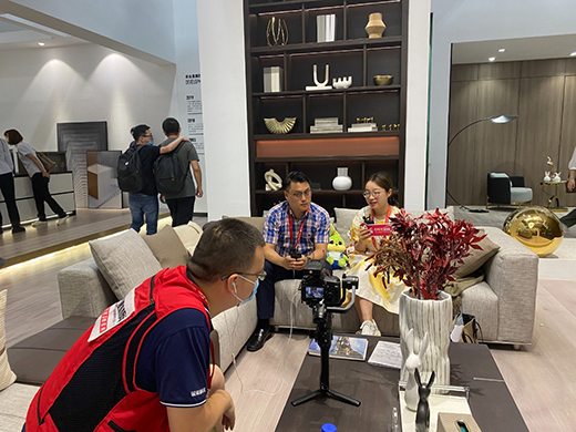 �Ì��������Ҿӽ������˳��˺��Ќ���Ȧ��