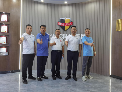 ����������ɽ�|ʡ���̴��M(j��n)ί�T��(hu��)�W�R�W��ɯ�������^����