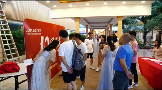 ���~����һ��(g��)����ʮ�ꡱ�����l(w��i)ԡʮ����c����(d��ng)�A�M�Y(ji��)��