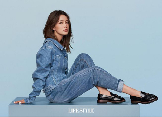 NINE WEST����ح����Ь�ĕr������ ��(j��ng)�������^�r