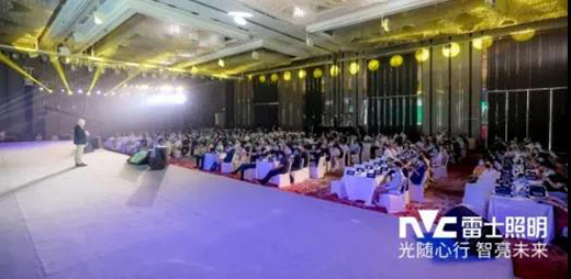 ��ݛ���!��ʿȫ����������һ��վ���L(f��ng)��!