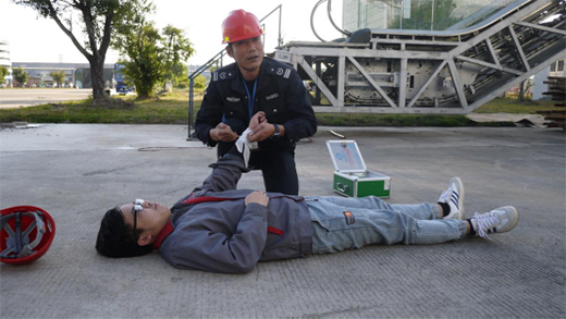 以演帶訓(xùn) 富士通電梯集團(tuán)舉辦安全應(yīng)急消防演練活動(dòng)