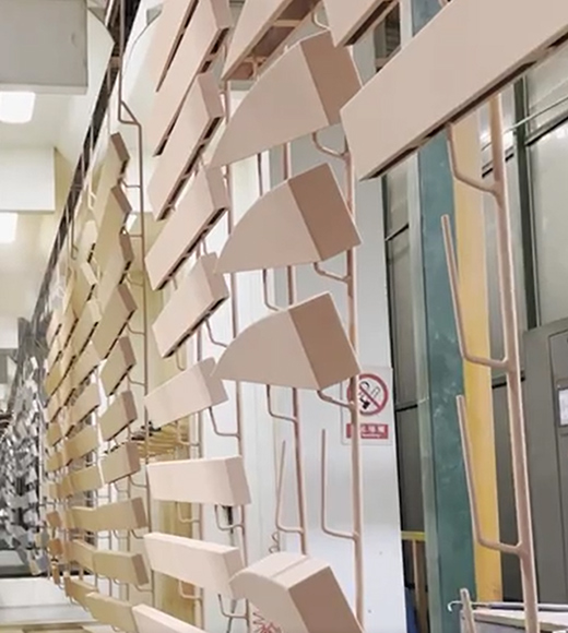 ľ�y�X�ΰ����칤ˇ��������_ľ�y�X�ΰ�Ĥ���|(zh��)������