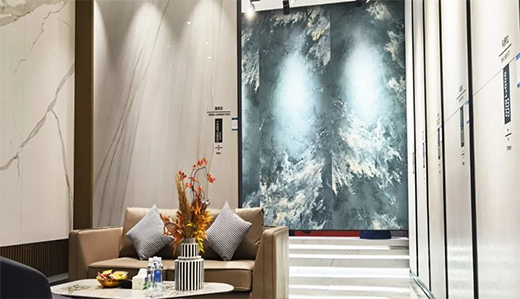 ���`�|(zh��)�Ўr�塤ͩ�l(xi��ng)�꣺�M�M�ҾӸ������������롰�ҡ���ģ��