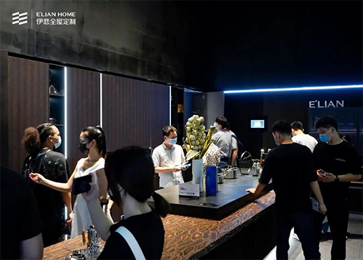 �Wҫ��ǣ�����ȫ�ݶ�������չ�F(xi��n)����ɫ���L(f��ng)��