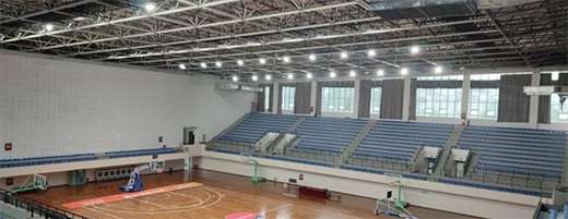 重慶師范大學(xué)籃球場(chǎng)舊貌換新顏，七大洲提供節(jié)能減排新方案