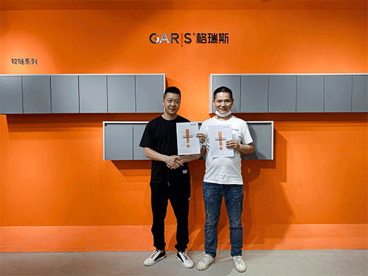 ���|ȡ�����ի@�M�M!GARIS����˹�ɹ����s��Һ������!