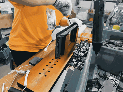 ���|ȡ�٣��ի@�M�M!GARIS����˹�ɹ����s��Һ������!