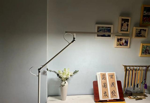 歐普照明LED落地燈，光線更均勻做到無可視頻閃，視覺體驗柔和